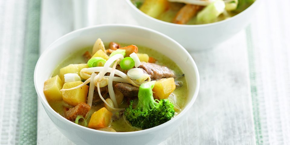 Wok met rundvlees en groene curry