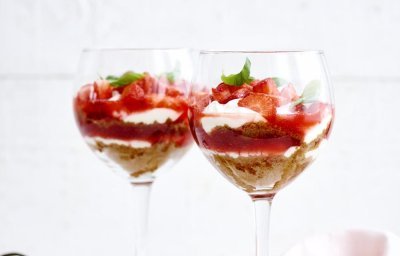 Aardbeien-speculaas trifle