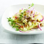 Aardappelsalade met tijm en appel