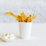 Aardappelcrisps met zure room