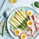Asperges met gekookte ham