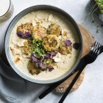 Balletjes van champignons en bonen met mosterdsaus 