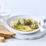 Bouillon met venkel en gehaktballetjes