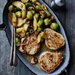 Kalfsfilet met spruiten-appelsalade