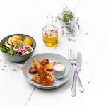 Slaatje met konijn en gegrilde courgette
