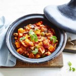 Tajine aux patates douces et abricots