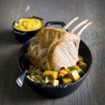 Varkenskroontje met butternut, brunoise appel en spruitenblaadjes