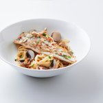 Wijting met pittige pasta vongole