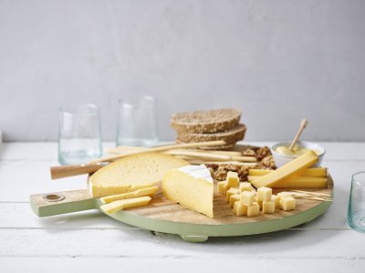 Kaasplank met diverse kazen Kaasplank met diverse kazen