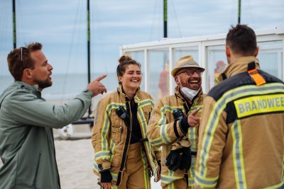 Jasper Moeyaert met Onder Vuur-crew Jasper Moeyaert met Onder Vuur-crew