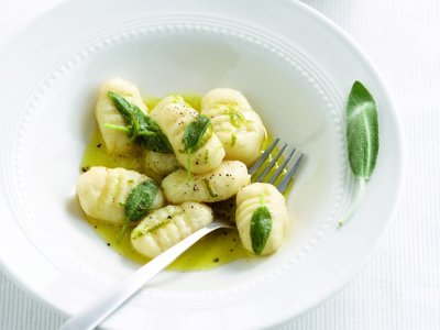 Aardappelgnocchi met salie- en limoenboter Aardappelgnocchi met salie- en limoenboter