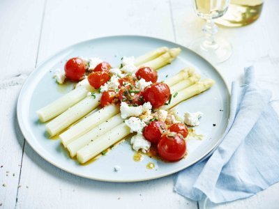 Asperges met kerstomatensalsa