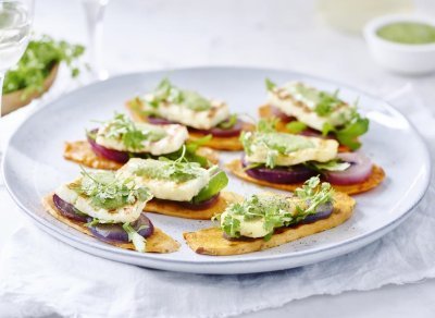 Bruschetta van zoete aardappel met Berloumi en sausje van rucola Bruschetta van zoete aardappel met Berloumi en sausje van rucola