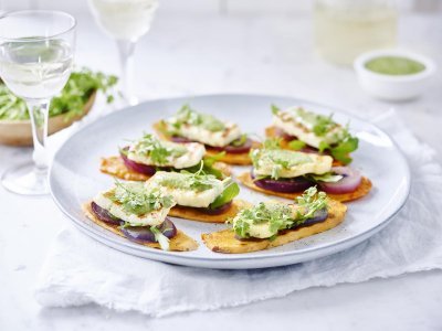 Bruschetta van zoete aardappel met Berloumi en sausje van rucola Bruschetta van zoete aardappel met Berloumi en sausje van rucola