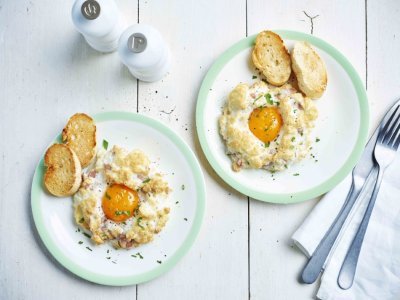 Cloud eggs met ham en kaas Cloud eggs met ham en kaas