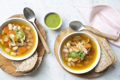 Kippensoep met peterseliepesto Kippensoep met peterseliepesto