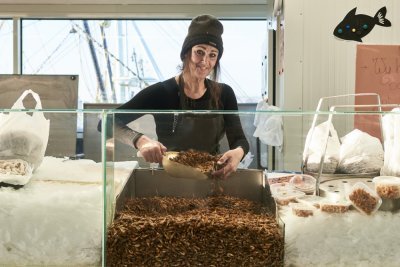 Visverkoopster aan de Vistrap Visverkoopster aan de Vistrap