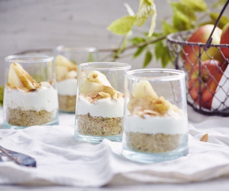 Appeltaart in glaasjes Appeltaart maar dan eens anders! Deze keer maken we appeltaart in een glaasje, alle smaken en ingrediënten lepel je van het glaasje naar je mond. Heerlijk!