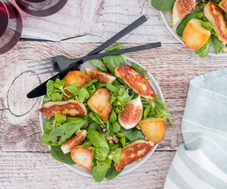 Aardappelsalade met vijgen, noten, Berloumi en balsamico Aardappelsalade met vijgen, noten, Berloumi en balsamico