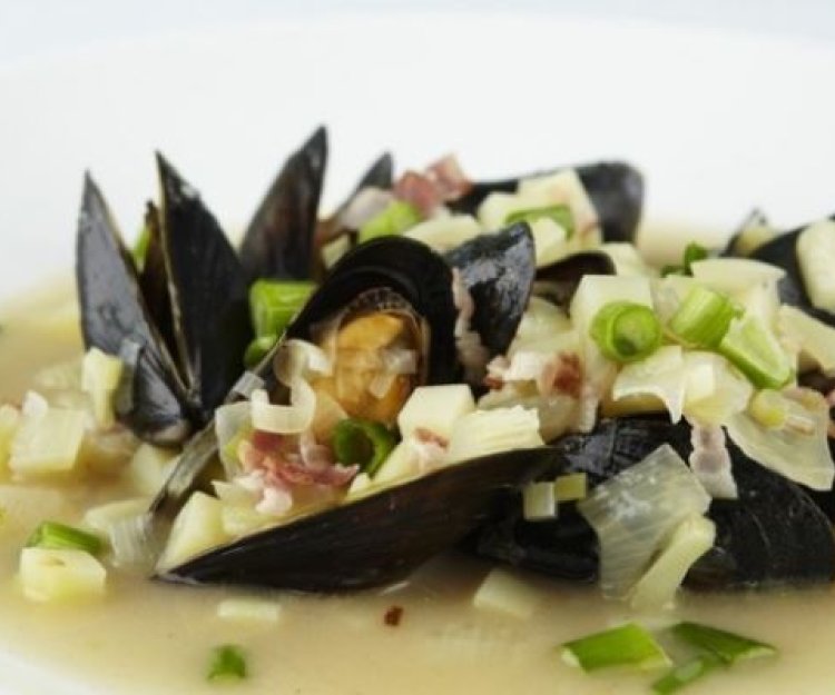 Soupe de pommes de terre et moules