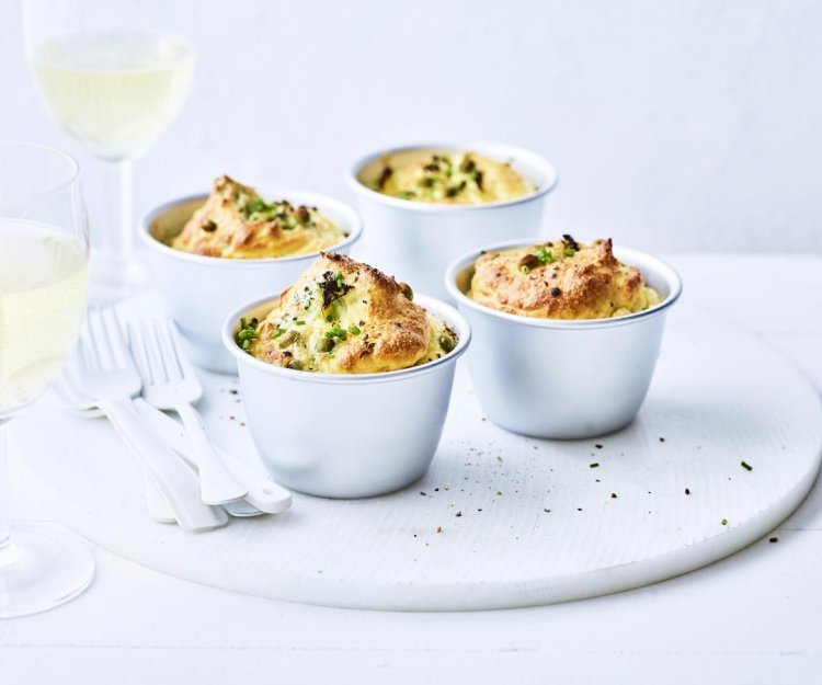 Aardappelsoufflé met erwtjes en broccoli