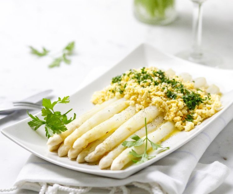 Asperges à la flamande Asperges à la flamande