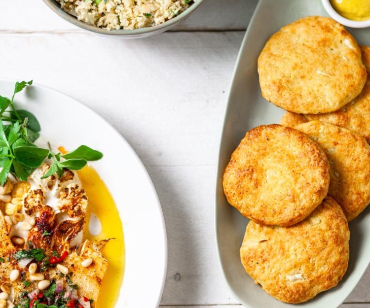 Hartige bloemkoolkoekjes Hartige bloemkoolkoekjes