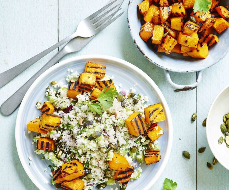 Couscous de chou-fleur, graines de tournesol et potiron grillé