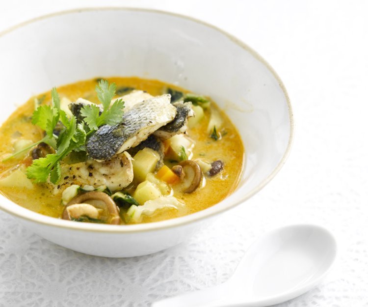 Curry de pommes de terre au loup de mer Curry de pommes de terre au loup de mer