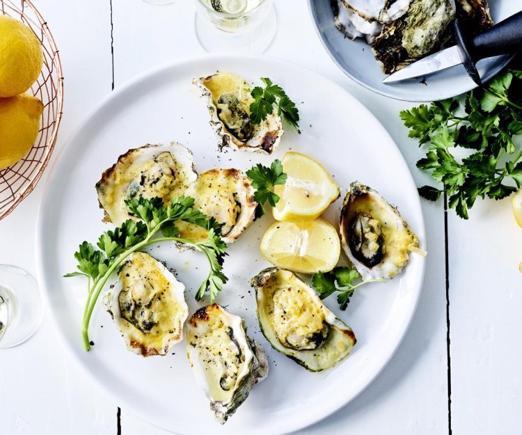 Gegratineerde oesters met champagnesaus 