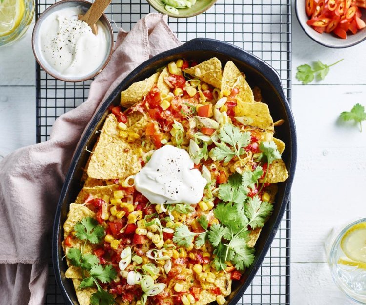 Nacho's met kaas en tomatensalsa Nacho's met kaas en tomatensalsa