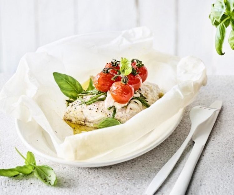Papillote de grondin perlon et tomates cerises Papillote de grondin perlon et tomates cerises