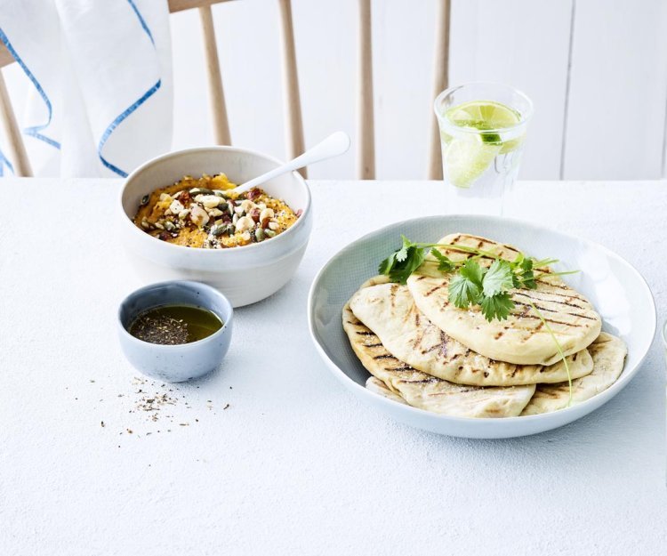 Pompoenspread met zelfgemaakt naanbrood