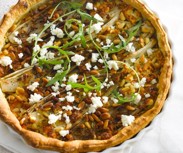 Quiche aux chicons, miel, feta et roquette Quiche aux chicons, miel, feta et roquette