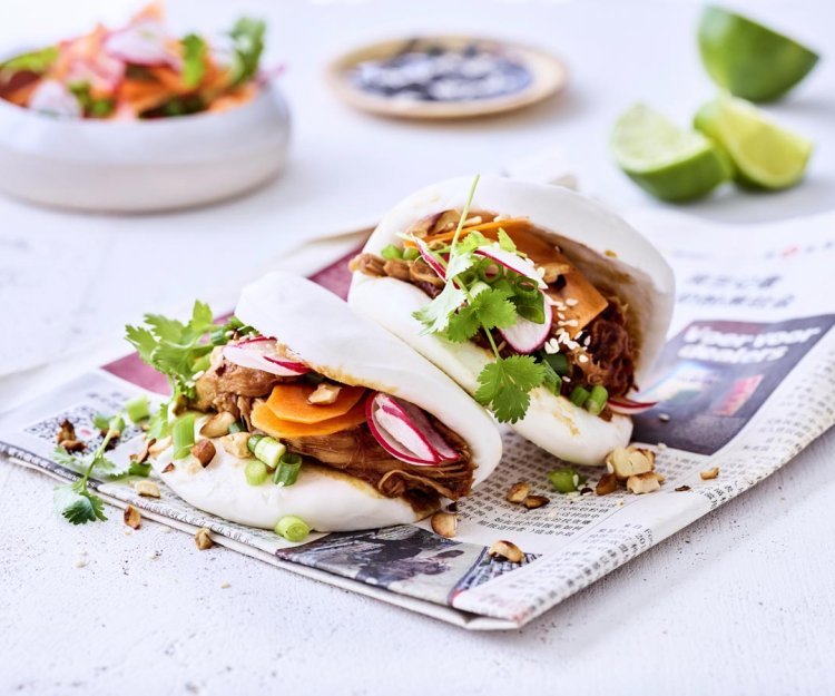 Steamed buns met pulled pork Steamed buns met pulled pork
