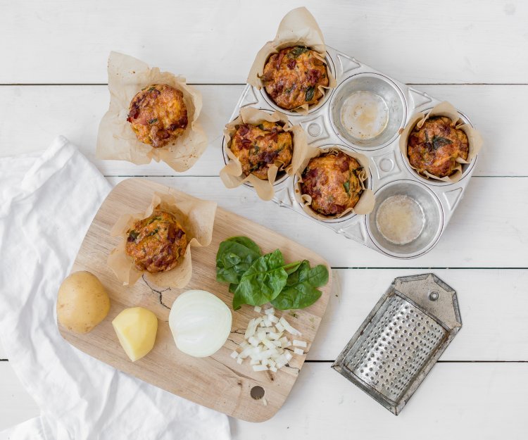 Ontbijtmuffins met aardappel Ontbijtmuffins met aardappel