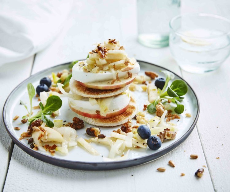 Torentje van toast, appel, mozzarella, witloofsnippers Torentje van toast, appel, mozzarella, witloofsnippers