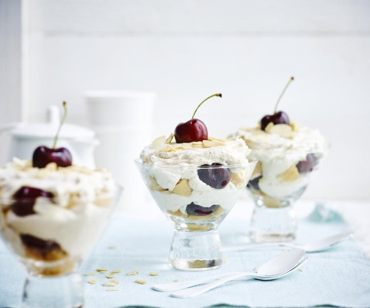 Trifle met kersen en mascarpone Trifle met kersen en mascarpone