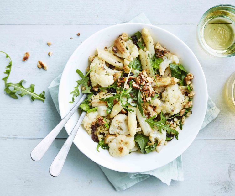 Graantjessalade met asperges en bloemkool Graantjessalade met asperges en bloemkool