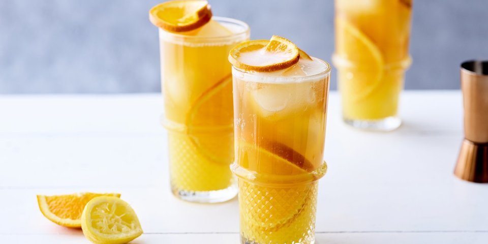 Mocktail met Palm 0.0, Leffe 0.0 en sinaasappel Heerlijke sunny orange mocktail met Palm en Leffe 0.0