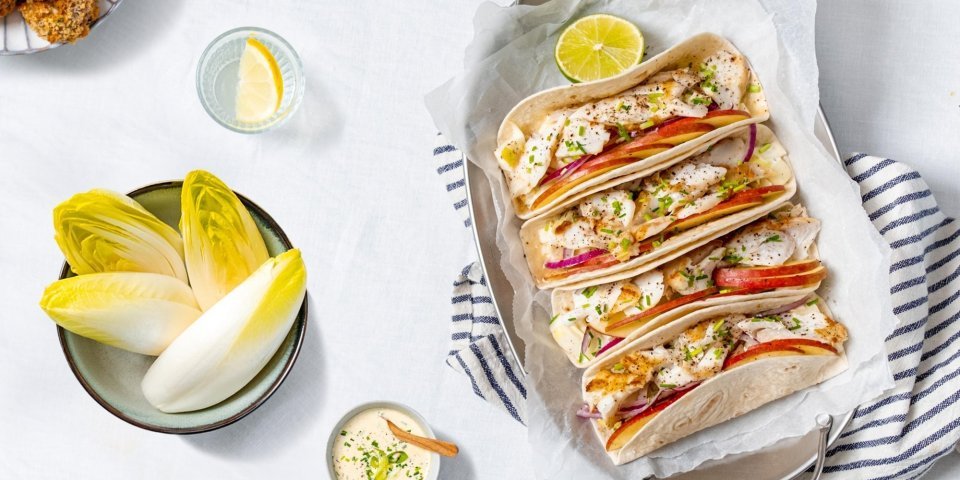 Taco met gebakken schelvis en witloofsalade Taco met gebakken schelvis en witloofsalade