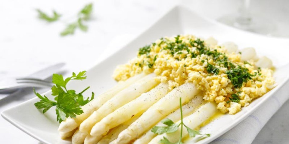 Asperges à la flamande Asperges à la flamande