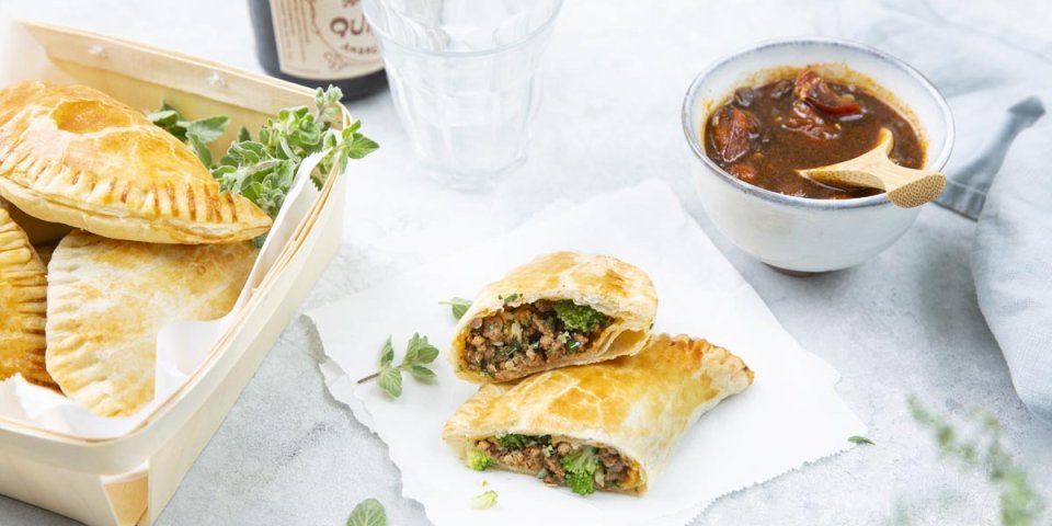 Empanadas met gehakt en zelfgemaakte ketchup