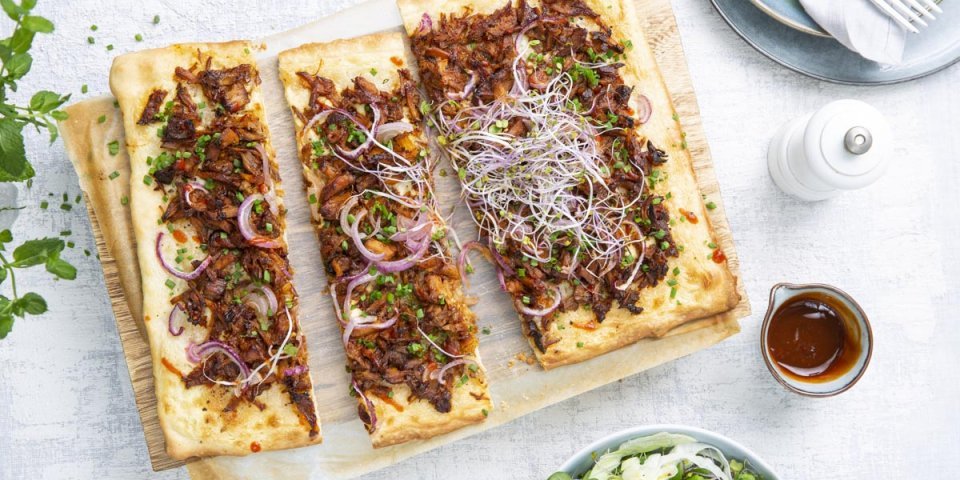 Flammkuchen met pulled pork Flammkuchen met pulled pork