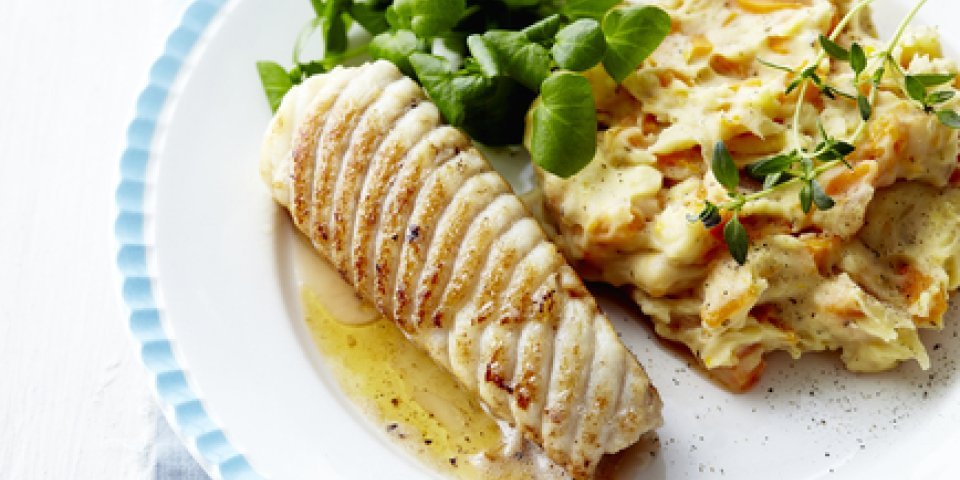 Filet de raie poêlé avec un stoemp de carottes Filet de raie poêlé avec un stoemp de carottes