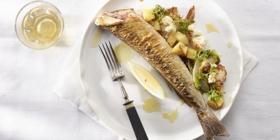 Gewokte aardappel met bloemkool en pieterman 'Meunière' Gewokte aardappel met bloemkool en pieterman 'Meunière'