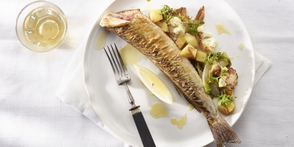 Gewokte aardappel met bloemkool en pieterman 'Meunière'