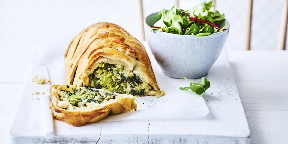 Hartige strudel met spinazie, broccoli en Oud Brugge kaas Hartige strudel met spinazie, broccoli en Oud Brugge kaas
