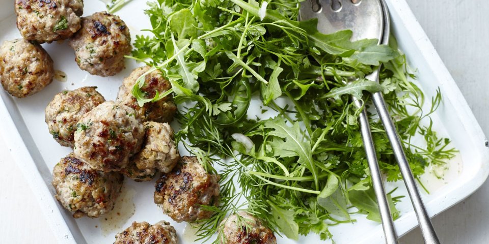 Kruidige balletjes met kruidensla Kruidige balletjes met kruidensla