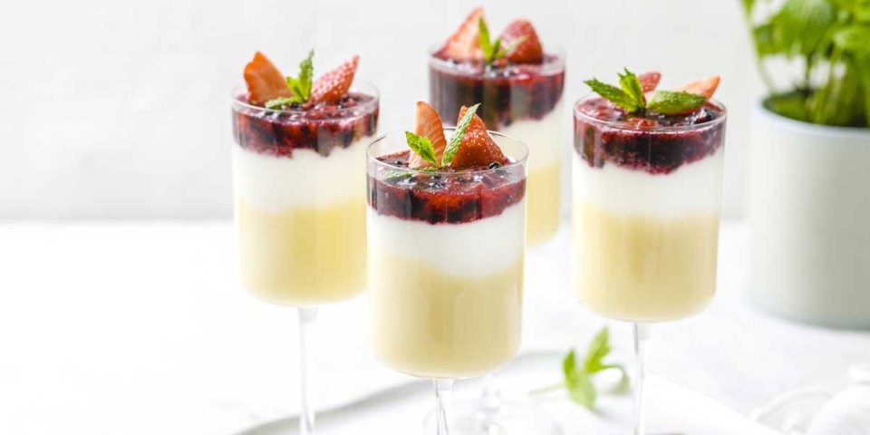Laagjespudding met fruit Laagjespudding met fruit